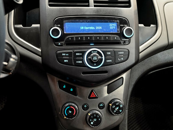 2013 Chevrolet Aveo II, серый, 600000 рублей - вид 15