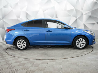 2017 Hyundai Solaris II, синий, 1085000 рублей, вид 3