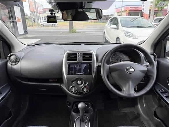 2022 Nissan March IV (K13) Рестайлинг, серебристый, 780000 рублей - вид 9