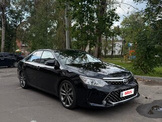 2016 Toyota Camry VII (XV50) Рестайлинг, чёрный, 2200000 рублей, вид 3