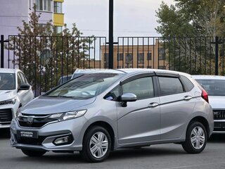 2018 Honda Fit III Рестайлинг, серый, 1113000 рублей, вид 1