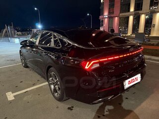 2020 Kia K5 III, чёрный, 2275000 рублей, вид 1