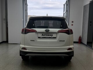 2019 Toyota RAV4 IV (XA40) Рестайлинг, белый, 2300000 рублей, вид 3