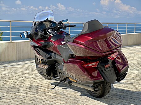 2026 Honda GL 1800 Gold Wing, красный, 3200000 рублей, вид 4