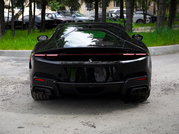2026 Ferrari 12Cilindri, чёрный, 59900000 рублей - вид 3