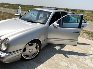 1997 Mercedes-Benz E-Класс 430 II (W210, S210), серый, 1590000 рублей, вид 3