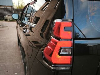 2018 Toyota Land Cruiser Prado 150 Series Рестайлинг 2, чёрный, 5500000 рублей, вид 4