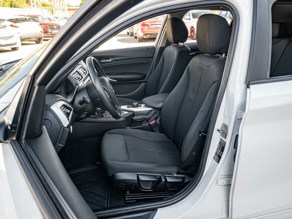 2015 BMW 1 серии 118i II (F20/F21) Рестайлинг, белый - вид 9