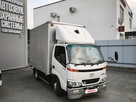 2000 Toyota Dyna, белый, 1300000 рублей, вид 3