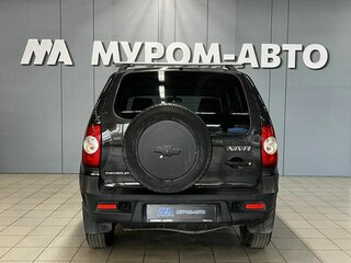 2017 Chevrolet Niva I Рестайлинг, зелёный, 750000 рублей, вид 2