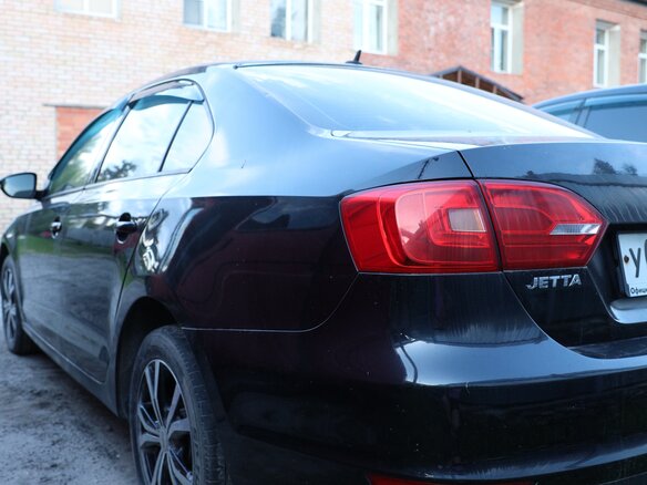 2013 Volkswagen Jetta VI, чёрный - вид 3