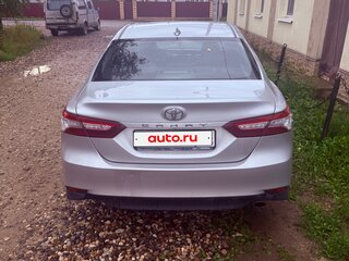 2018 Toyota Camry VIII (XV70), серебристый, 2700000 рублей, вид 3
