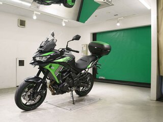 2024 Kawasaki Versys 650, чёрный, 927000 рублей, вид 4