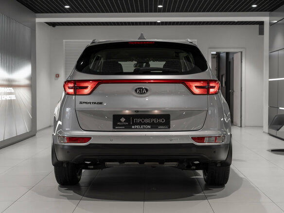2018 Kia Sportage IV, серебристый, 2095000 рублей - вид 5