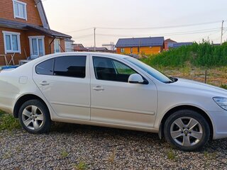 2012 Skoda Octavia II (A5) Рестайлинг, белый, 845000 рублей, вид 2