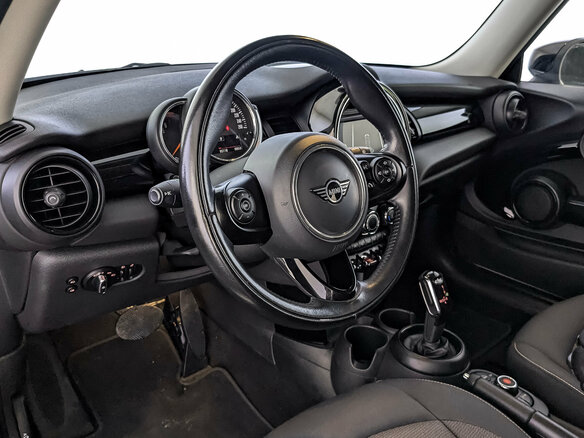 2020 Mini Hatch Cooper III (F55/F56) Рестайлинг, серый - вид 15