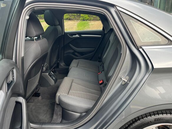 2018 Audi A3 III (8V) Рестайлинг, серебристый, 1670700 рублей - вид 26