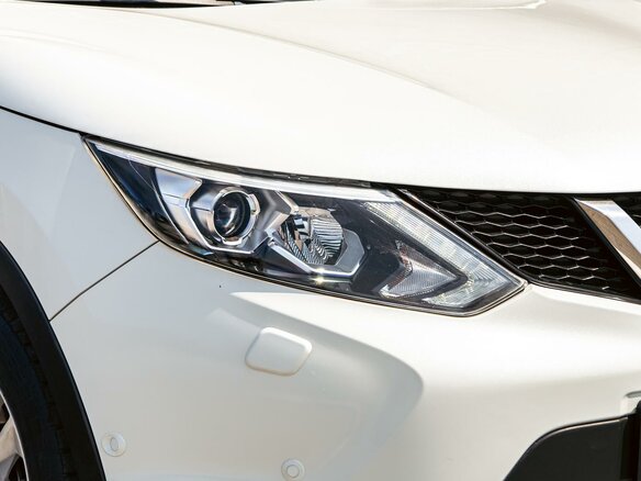 2017 Nissan Qashqai II, серебристый, 1415000 рублей - вид 8