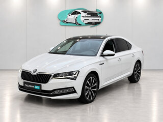 2023 Skoda Superb III Рестайлинг, белый, 1949500 рублей, вид 1
