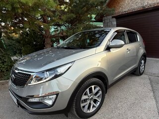 2015 Kia Sportage III Рестайлинг, серебристый, 1570000 рублей, вид 1