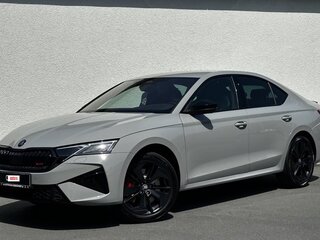 2026 Skoda Octavia RS IV Рестайлинг, чёрный, 6754949 рублей, вид 1