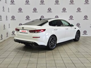 2018 Kia Optima IV Рестайлинг, белый, 1891000 рублей, вид 5