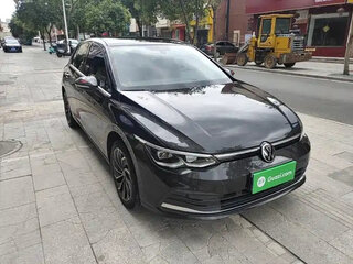 2023 Volkswagen Golf VIII, чёрный, 1680004 рублей, вид 2