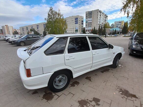 2011 Lada (ВАЗ) 2114, белый, 190000 рублей - вид 2