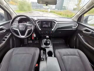 2021 Isuzu D-Max III, белый, 2900000 рублей, вид 3