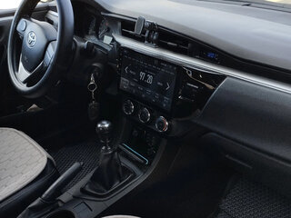 2014 Toyota Corolla XI (E160, E170, E180), серебристый, 1245000 рублей, вид 5