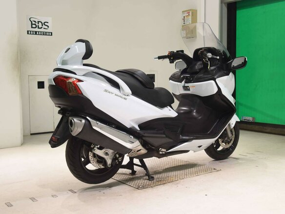 2013 Suzuki Burgman (SkyWave) 650, белый, 647000 рублей - вид 4