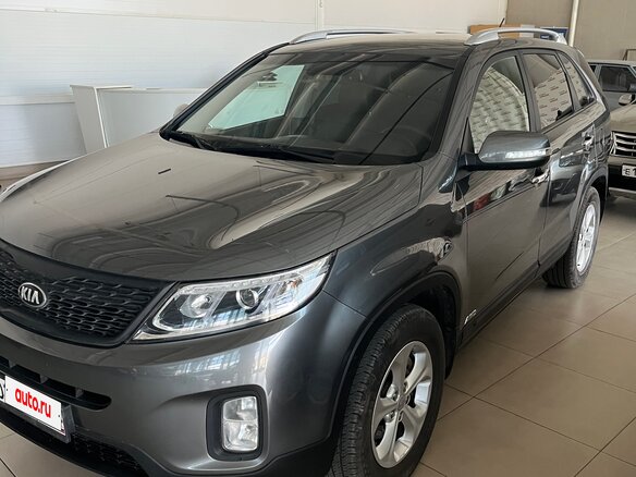 2017 Kia Sorento II Рестайлинг, серый, 1950000 рублей