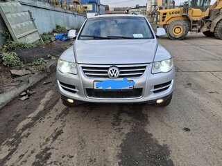 2006 Volkswagen Touareg I Рестайлинг, серый, 900000 рублей, вид 2