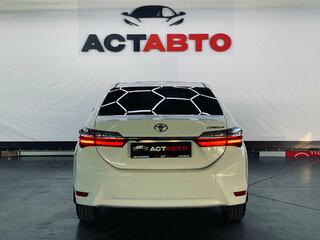 2017 Toyota Corolla XI (E160, E170, E180) Рестайлинг 1, белый, 1670000 рублей, вид 5