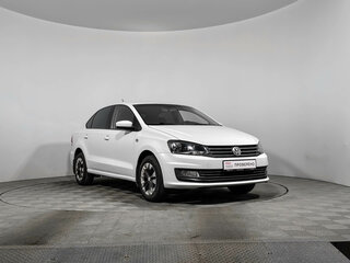 2015 Volkswagen Polo V Рестайлинг, белый, 890000 рублей, вид 3
