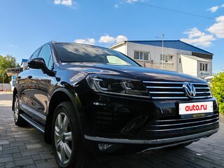 2016 Volkswagen Touareg II Рестайлинг, синий, 3425000 рублей, вид 1