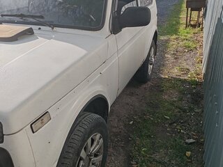 1999 Lada (ВАЗ) 2121 (4x4) I Рестайлинг, белый, 250000 рублей, вид 1