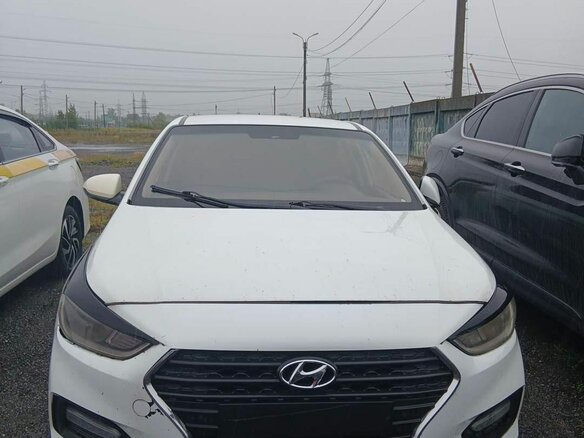 2018 Hyundai Solaris II, белый, 550000 рублей