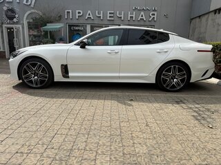 2023 Kia Stinger I Рестайлинг, белый, 4250000 рублей, вид 5