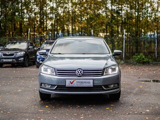2013 Volkswagen Passat B7, голубой, 1300000 рублей, вид 3