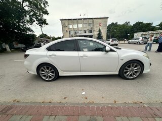 2011 Mazda 6 II (GH) Рестайлинг, белый, 860000 рублей, вид 4