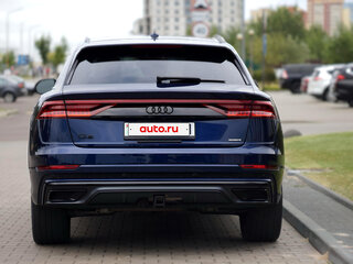 2021 Audi Q8 55 TFSI I (4M), синий, 5000000 рублей, вид 5
