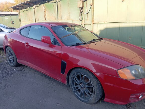 2002 Hyundai Tiburon II (GK), красный, 250000 рублей - вид 3