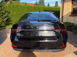 2022 Skoda Superb III Рестайлинг, чёрный, 2450000 рублей, вид 2