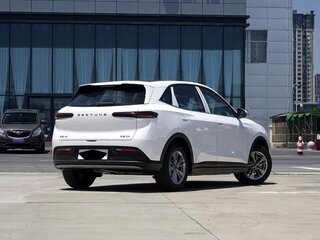 2025 FAW Bestune Joyee 03 48 kWh, серебристый, 2173003 рублей, вид 5