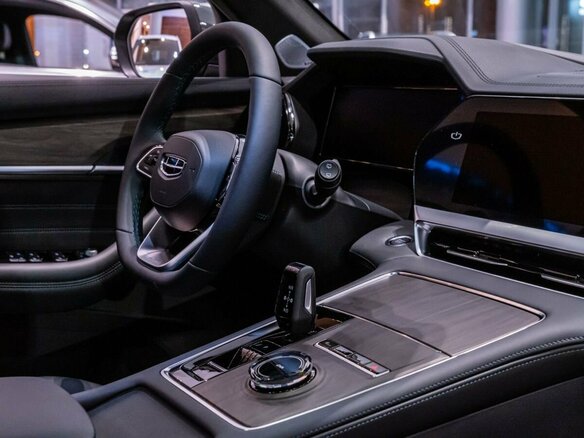 2026 Geely Monjaro I, чёрный - вид 14