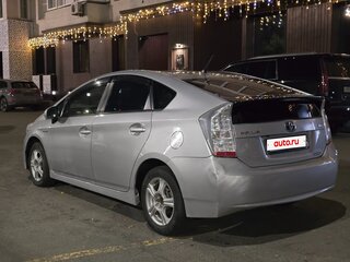 2009 Toyota Prius III (XW30), серый, 850000 рублей, вид 5
