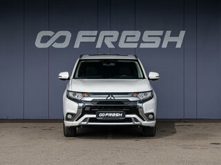 2022 Mitsubishi Outlander III Рестайлинг 3, белый, 2550000 рублей, вид 3