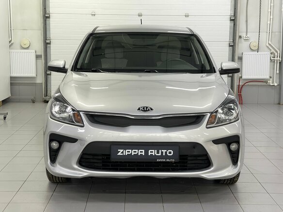 2018 Kia Rio IV, серебристый - вид 1