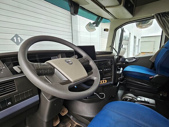 2023 Volvo FH, белый, 12000000 рублей - вид 11